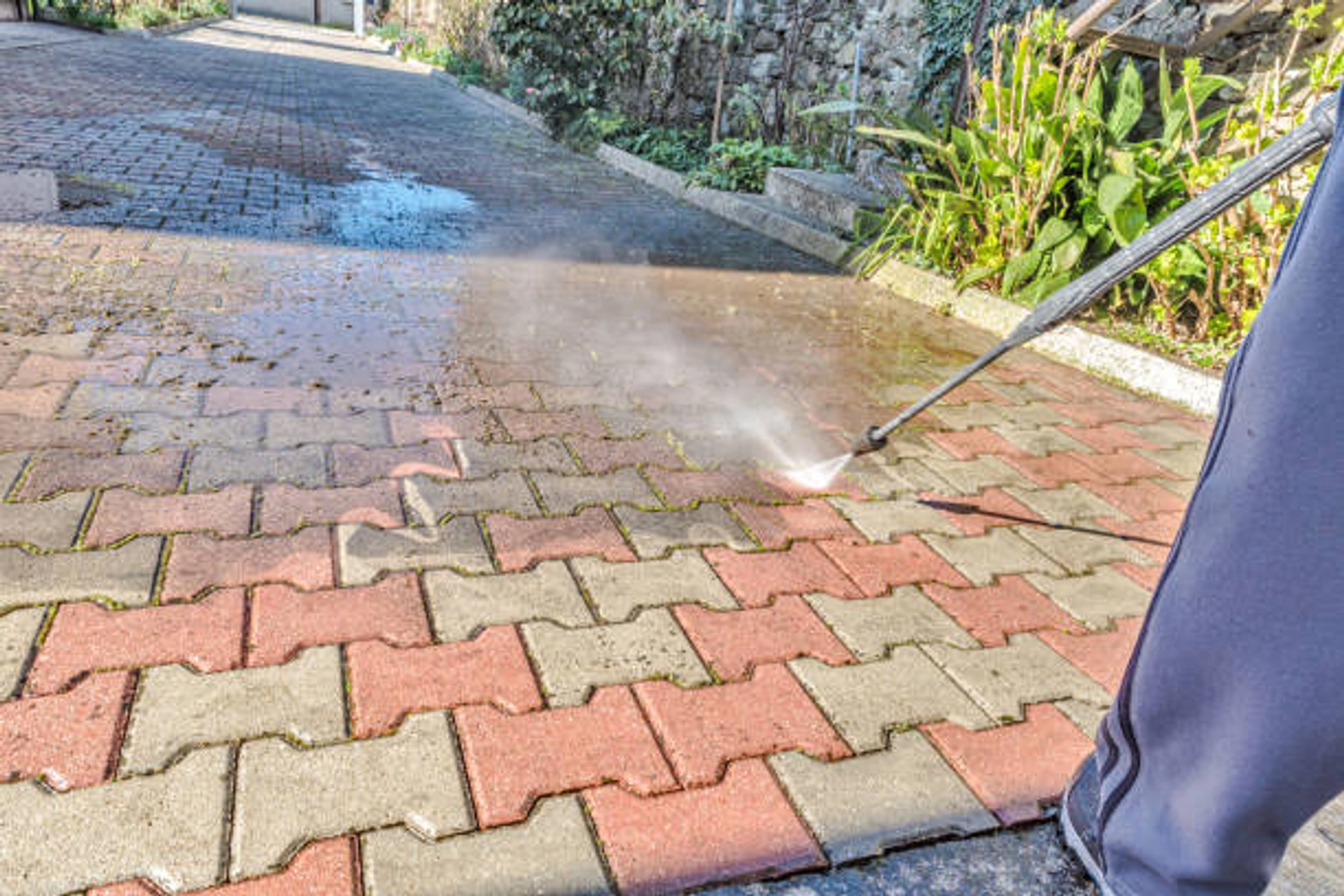Driveway cleaning example 1